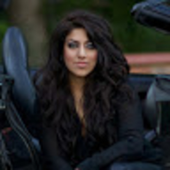 Meet your Posher, Natasha - Picture 1 of 1